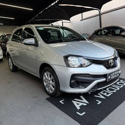 TOYOTA ETIOS 1.5 X PLUS 16V FLEX 4P AUTOMÁTICO TOYOTA ETIOS 1.5 X PLUS 16V FLEX 4P AUTOMÁTICO